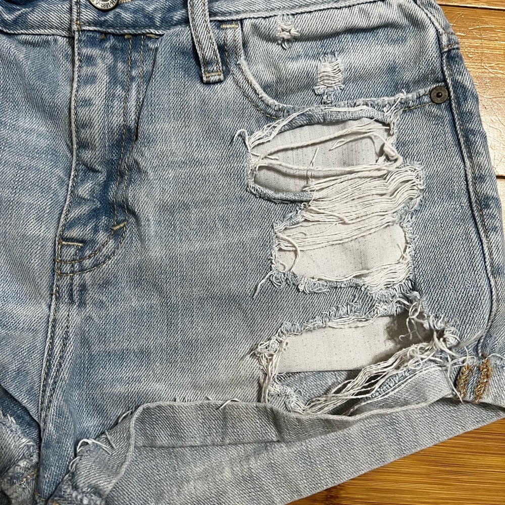 shorts - Picture 3 of 8